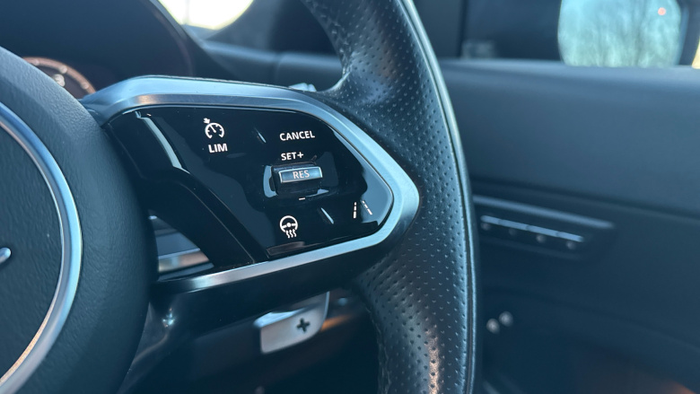 Jaguar E-Pace 2.0 D200 R-Dynamic SE 5dr Auto Diesel Estate